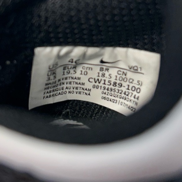 Baby/Toddler Nike Dunk low. - Picture 8 of 8